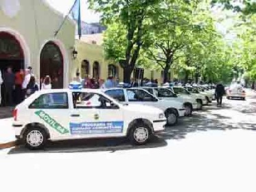 nuevos móviles e incorporación de personal a Cuidado Comunitario 14/10/04 nuevos móviles e incorporación de personal a Cuidado Comunitario 14/10/04