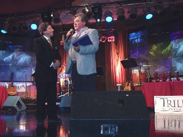Consejal Agnés premio Trayectoria comercial en Tigre 26/10/04