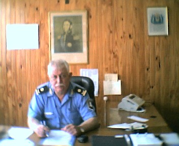 A raíz de las últimas modificaciones realizadas, entrevistamos al Comisario Inspector Carmelo Paoletta que esta a cargo de la Jefatura Distrital de San Fernando quién nos explicó cómo funcionaran y como se reasignaron el personal y los recursos.2 A raíz de las últimas modificaciones realizadas, entrevistamos al Comisario Inspector Carmelo Paoletta que esta a cargo de la Jefatura Distrital de San Fernando quién nos explicó cómo funcionaran y como se reasignaron el personal y los recursos.2