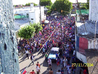 La Hinchada de Tigre llegando a Victoria