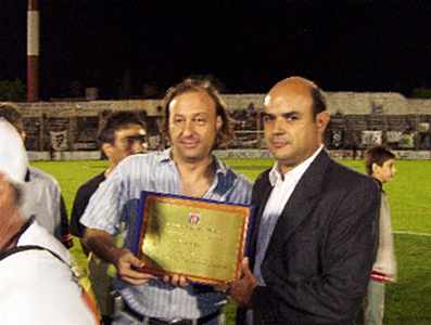 Bianchi entregá placa conmemorativa a OSTel Bianchi entregá placa conmemorativa a OSTel