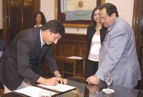 Municipios de la Región Metropolitana Norte firmaron convenio con el Ministerio de Seguridad