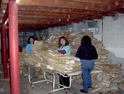 Mudanza de elementos del Viejo Hospital, los empleados se mostraron reacios a que se saquen fotografias Mudanza de elementos del Viejo Hospital, los empleados se mostraron reacios a que se saquen fotografias