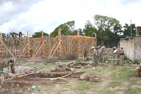 Obras del nuevo centro de salud en Tomkinson y Andrés Rolón, Beccar Obras del nuevo centro de salud en Tomkinson y Andrés Rolón, Beccar