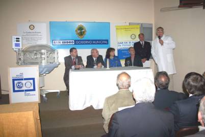 Rotarios donaron incubadora al hospital materno infantil de San Isidro Rotarios donaron incubadora al hospital materno infantil de San Isidro