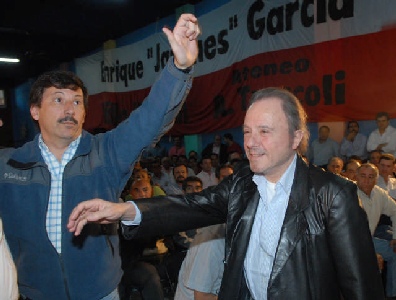 Con un acto en Vicente López, el Radicalismo K formaliza la candidatura de Cobos Con un acto en Vicente López, el Radicalismo K formaliza la candidatura de Cobos