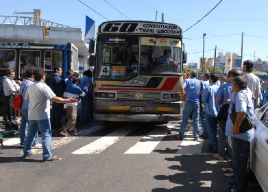La UTA declara un paro de 55 horas en la provincia de Buenos Aires 