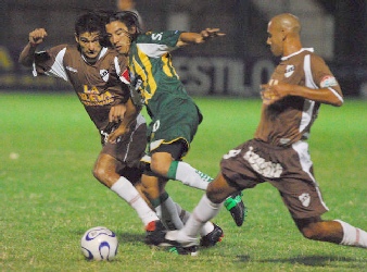 Aldosivi profundiza la crisis de Platense Aldosivi profundiza la crisis de Platense