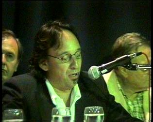 El titular de la regional Norte de la CGT, José Luis Casares hablando en el
lanzamiento El titular de la regional Norte de la CGT, José Luis Casares hablando en el
lanzamiento