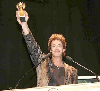 Gustavo Cerati y Fito Paez se quedaron con los premios grammy