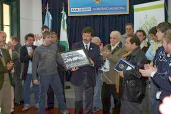 Durante el encuentro con el plantel y directivos del club local, el jefe comunal anticipó que la actual localidad de Acassuso está próxima a convertirse en la sexta ciudad del Partido Durante el encuentro con el plantel y directivos del club local, el jefe comunal anticipó que la actual localidad de Acassuso está próxima a convertirse en la sexta ciudad del Partido
