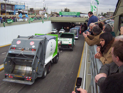 Desfile durnte la inauguración del Tunel de Carupá Desfile durnte la inauguración del Tunel de Carupá