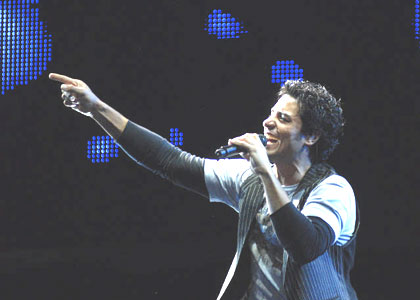 Chayanne no pudo viajar a la argentina y postergan su show Chayanne no pudo viajar a la argentina y postergan su show