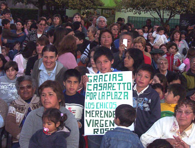 Mucha gente acompañó la inauguración de la plaza de Benavidez Mucha gente acompañó la inauguración de la plaza de Benavidez
