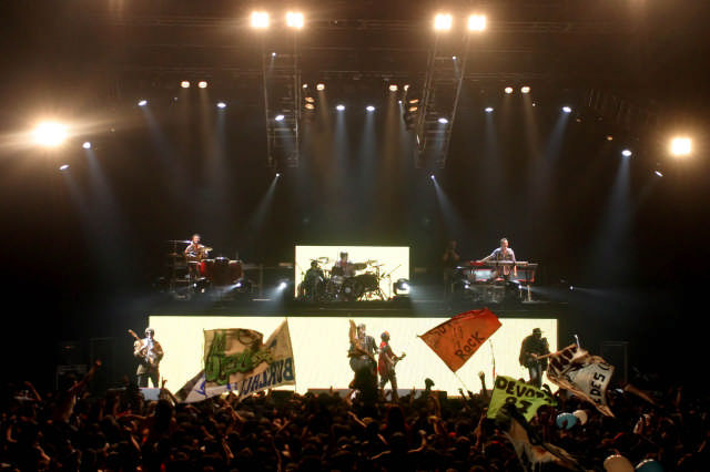 Los Piojos sacude el Luna Park 