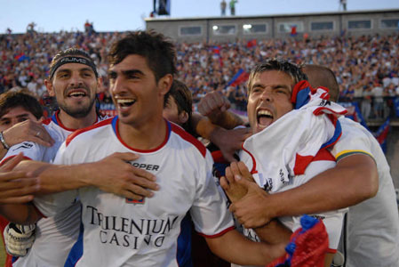 Los jugadores de Tigre festejan el triunfo nte Boca Los jugadores de Tigre festejan el triunfo nte Boca