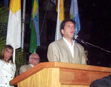 Sergio Massa en su primer acti institucional como Intendente de Tige 