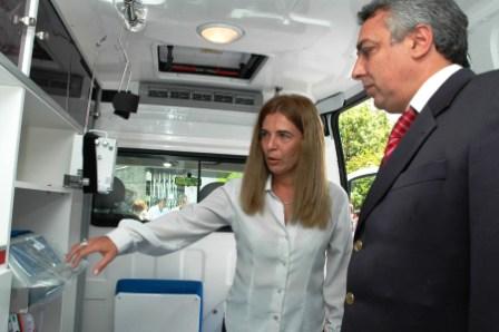 El secretario de Política Sanitaria y Desarrollo Humano, Dr. Julio César Zamora, acompañado por la Directora General de Emergencias, Dra. María Fernanda Montenegro El secretario de Política Sanitaria y Desarrollo Humano, Dr. Julio César Zamora, acompañado por la Directora General de Emergencias, Dra. María Fernanda Montenegro