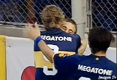 Boca gana y se prende en la lucha por la punta Boca gana y se prende en la lucha por la punta