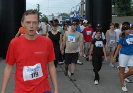 Se corrió en Don Torcuato la primera Maratón por la Educación 2008 Se corrió en Don Torcuato la primera Maratón por la Educación 2008