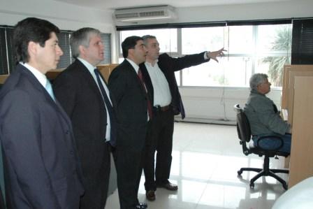 El Intendente de Rawson, Mauricio Ibarra, recorrió con Julio Zamora las instalaciones del Centro de Operaciones Tigre para replicar el modelo en su distrito.