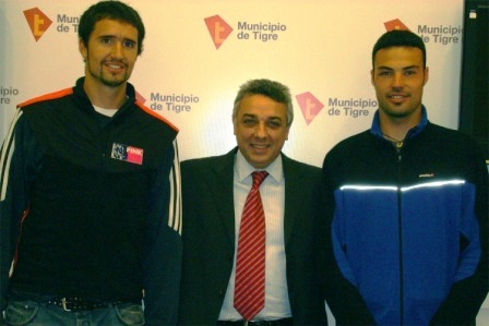 Los subcampeones de remo visitaron al intendente de Tigre Los subcampeones de remo visitaron al intendente de Tigre