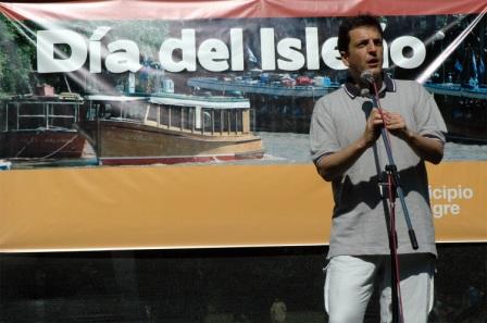 Más de 2000 vecinos compartieron con el Jefe de Gabinete de la Nación Sergio Massa y el Intendente de Tigre Julio Zamora el festejo que se realizó en Parque Lyfe. Más de 2000 vecinos compartieron con el Jefe de Gabinete de la Nación Sergio Massa y el Intendente de Tigre Julio Zamora el festejo que se realizó en Parque Lyfe.