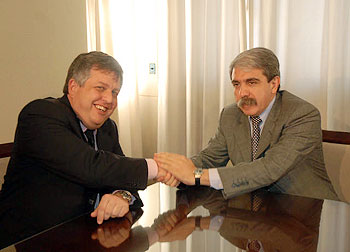 El ministro de Justicia y Seguridad, Aníbal Fernández, y su par bonaerense, Carlos Stornelli El ministro de Justicia y Seguridad, Aníbal Fernández, y su par bonaerense, Carlos Stornelli