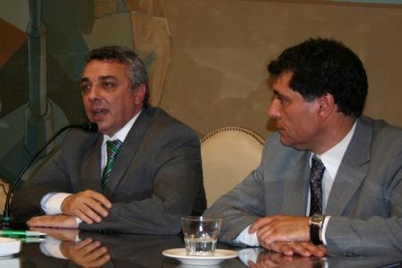 Zamora habla en la sesión especial de homenaje a Ubieto Zamora habla en la sesión especial de homenaje a Ubieto