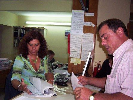 el periodista Daniel Chiliutti, se presentó en mesa de entrada del municipio para presentar un completo expediente con documentación que avalan sus denuncias el periodista Daniel Chiliutti, se presentó en mesa de entrada del municipio para presentar un completo expediente con documentación que avalan sus denuncias