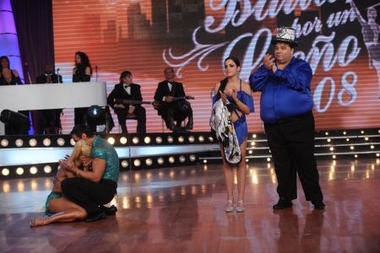 Inesperada eliminación de la Tota Santillan en Bailando por un Sueño Inesperada eliminación de la Tota Santillan en Bailando por un Sueño