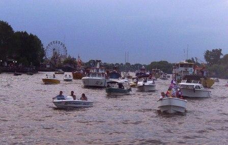 Más de 50 mil vecinos en el Día de la Virgen en Tigre