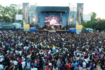 Con una multitudinaria fiesta se inauguró el Polideportivo de General Pacheco 