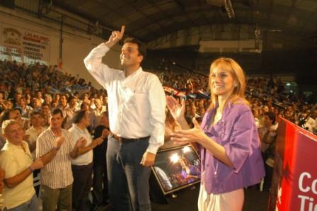 El Jefe de Gabinete presentó la lista de candidatos en Tigre ante más de 5 mil vecinos que colmaron las instalaciones del Club Glorias para apoyar el proyecto cuyo lema es “Tigre Vive, Tigre Sigue”