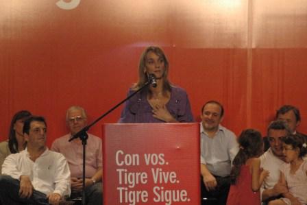 El Jefe de Gabinete presentó la lista de candidatos en Tigre ante más de 5 mil vecinos que colmaron las instalaciones del Club Glorias para apoyar el proyecto cuyo lema es Tigre Vive, Tigre Sigue