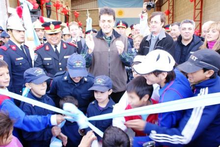 Massa inauguró importantes obras para El Talar 