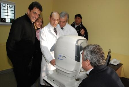 Massa inauguró el nuevo Hospital Oftalmológico de Troncos del Talar Massa inauguró el nuevo Hospital Oftalmológico de Troncos del Talar