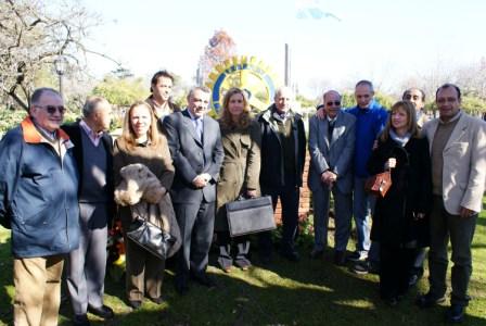 El símbolo rotario tiene su lugar en la plaza de Torcuato