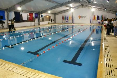 El Intendente de Tigre, Sergio Massa, dio por inaugurada la obra de climatización de la pileta del Polideportivo Domingo Faustino Sarmiento