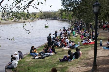 Miles de jóvenes festejaron el día de la Primavera en Tigre
