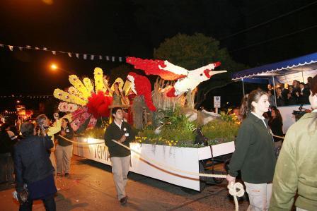 La carroza de Temaiken fue la ganadora del Desfile de Carruajes de la Fiesta Nacional de la Flor