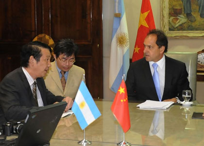 Scioli y autoridades chinas acordaron trabajo conjunto para promover el bambú en el Delta Scioli y autoridades chinas acordaron trabajo conjunto para promover el bambú en el Delta