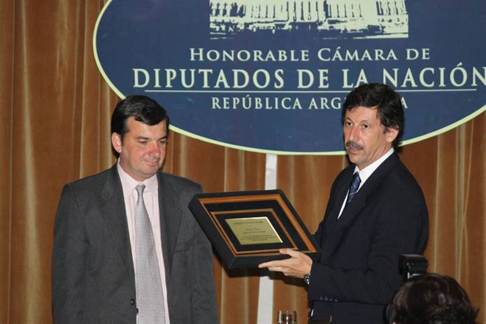 El Dr. Posse recibiendo la distinción como mejor intendente 2009 El Dr. Posse recibiendo la distinción como mejor intendente 2009