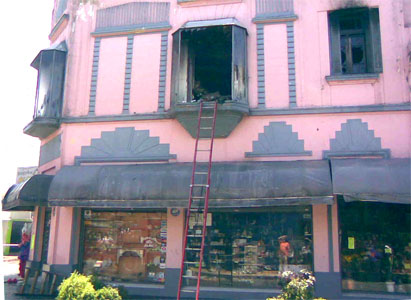 Un incendio causo importantes pérdidas en un comercio de San Fernando 
