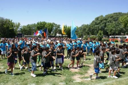 En un clima de inmensa alegría, los chicos de los polideportivos de Tigre festejaron hoy el comienzo de las colonias de verano 2010