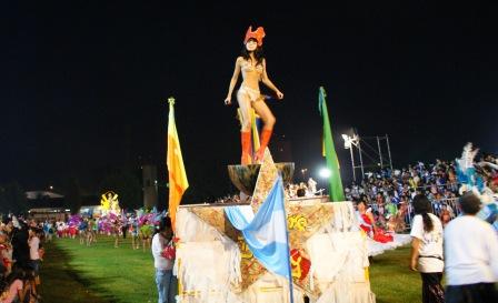 Gran cierre del Festival de Murgas y Comparsas de Tigre