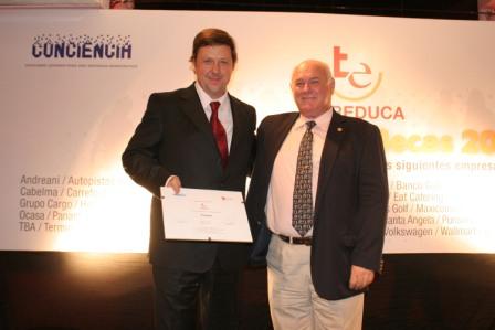 El Rector de la UBA Hallú presente en la gala El Rector de la UBA Hallú presente en la gala