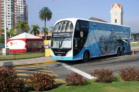 Llega a Tigre el Bibliomóvil del Congreso de la Nación Llega a Tigre el Bibliomóvil del Congreso de la Nación