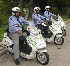 motos a energía eléctrica que utilizarán los inspectores de tránsito en el sector comercial