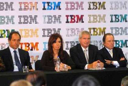 Cristina Fernández inauguró un nuevo centro de exportaciones de IBM, en Olivos